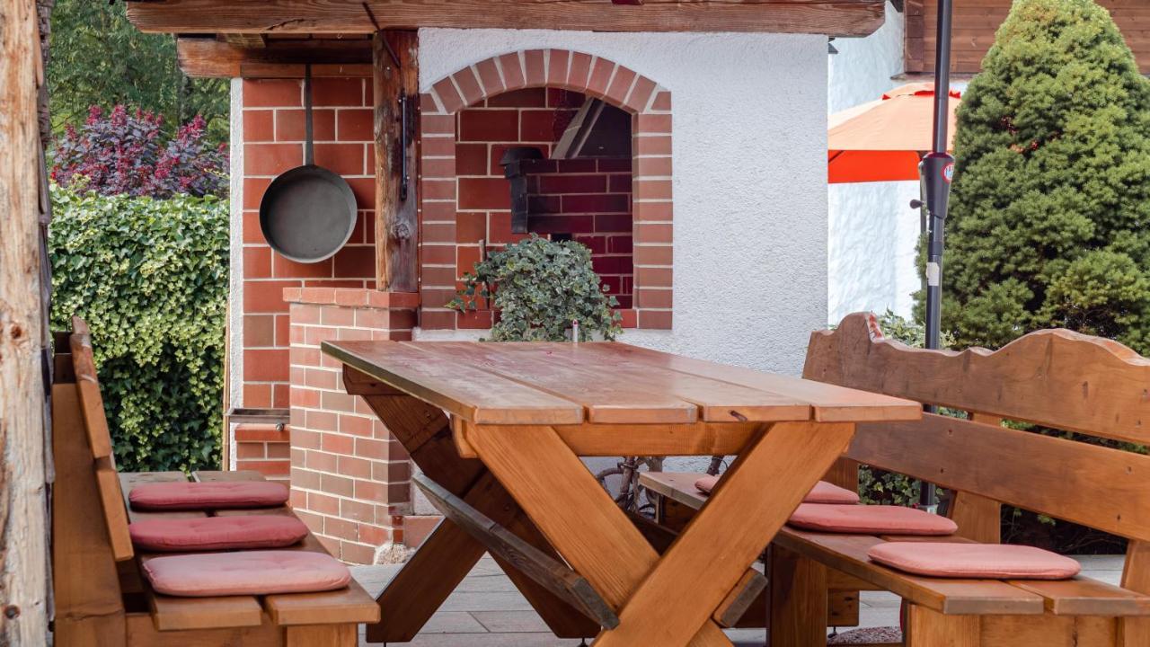 Haus Regina Aparthotel Strobl Buitenkant foto