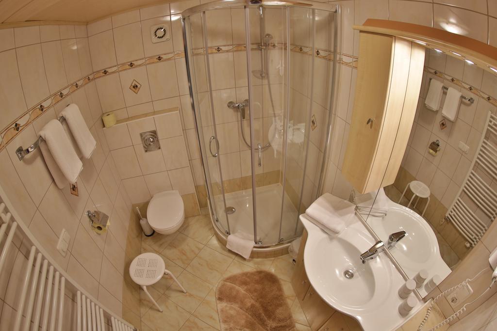 Haus Regina Aparthotel Strobl Buitenkant foto